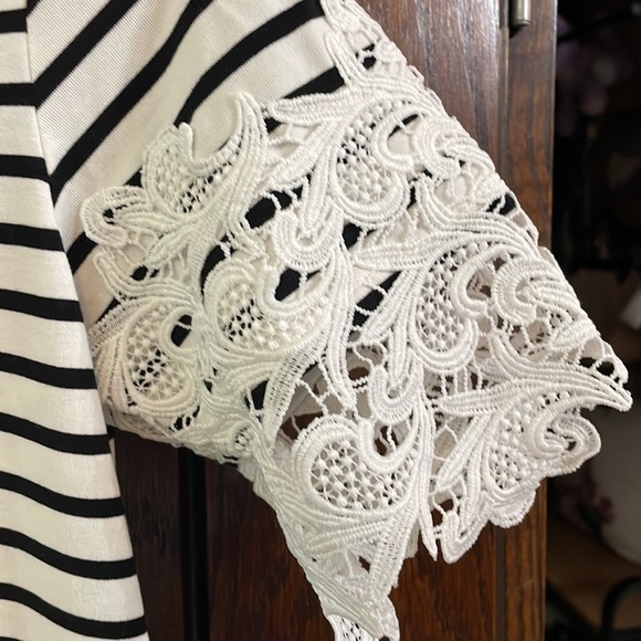 Tommy Hilfiger dress with lace accents on sleeves and bottom! NWOT - Picture 3 of 6